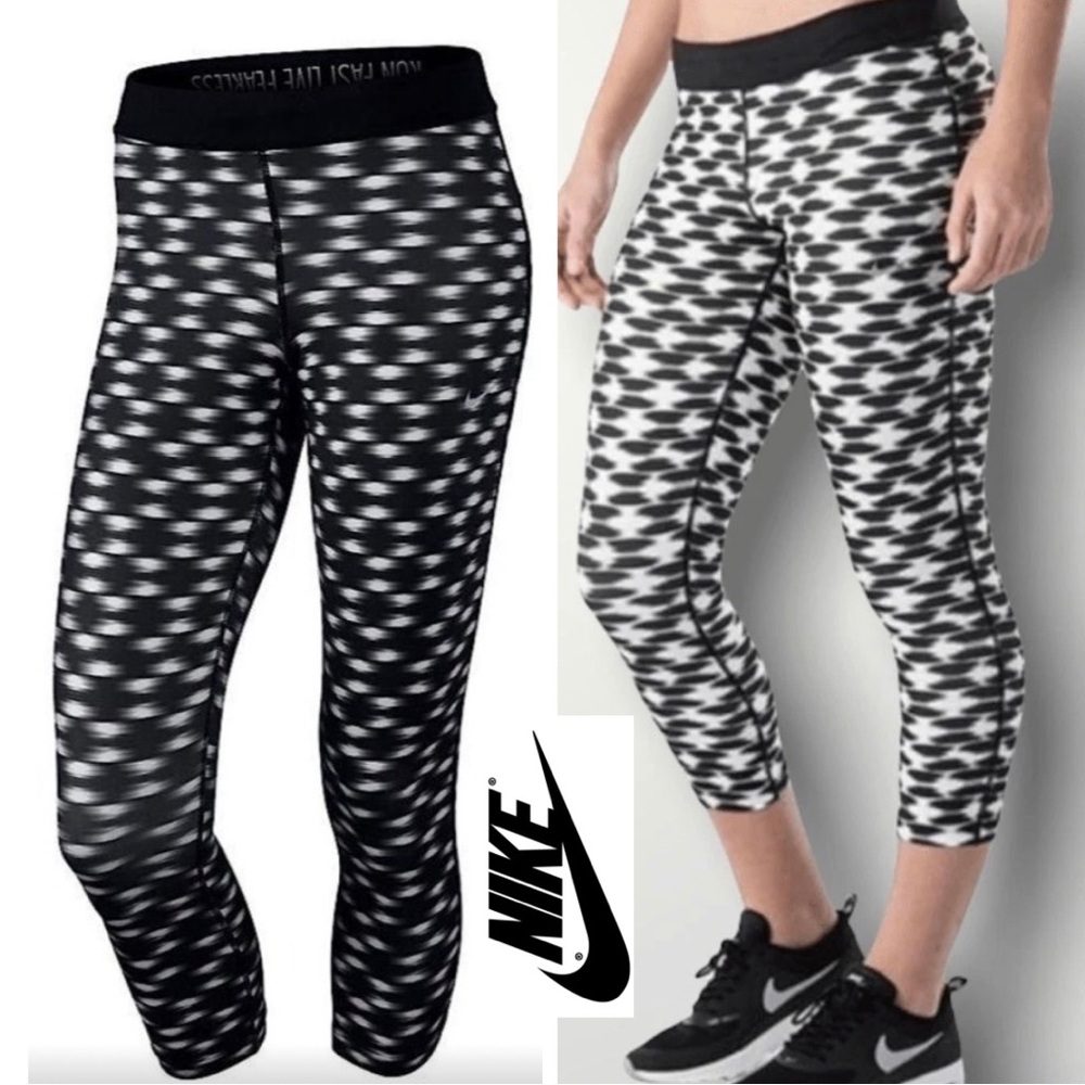 Nike Dri-FIT "Run Fast Live Fearless" Relay Crop Running Tights XS